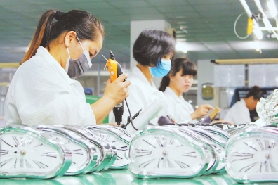 第37屆香港鐘表展圓滿落幕，漳州17家鐘表企業(yè)組團(tuán)參展展現(xiàn)產(chǎn)業(yè)實(shí)力